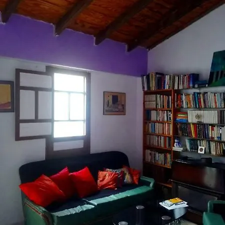 Homestay The Violet House Muy Cerca Del Aeropuerto Tenerife Norte La Laguna (Tenerife)